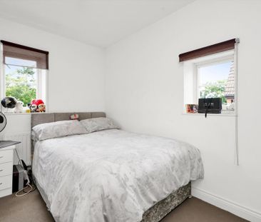 4 bedroom townhouse to rent - Photo 3