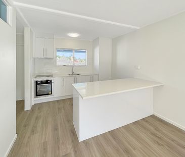 Mt Albert - 2 Bedroom, 1 Bathroom - Photo 2