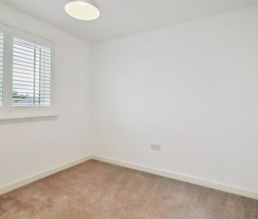 4 bedroom detached house to rent - Photo 5