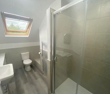 1 bedroom in a house share to rent - Photo 6