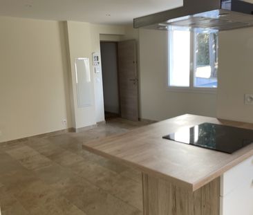 Location Appartement 2 pièces 50m² ST RAPHAEL 83700 - Photo 5