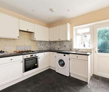 Burnham Avenue, Bognor Regis, PO21 - Photo 4