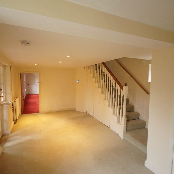 3 bedroom Cottage to let - Photo 1