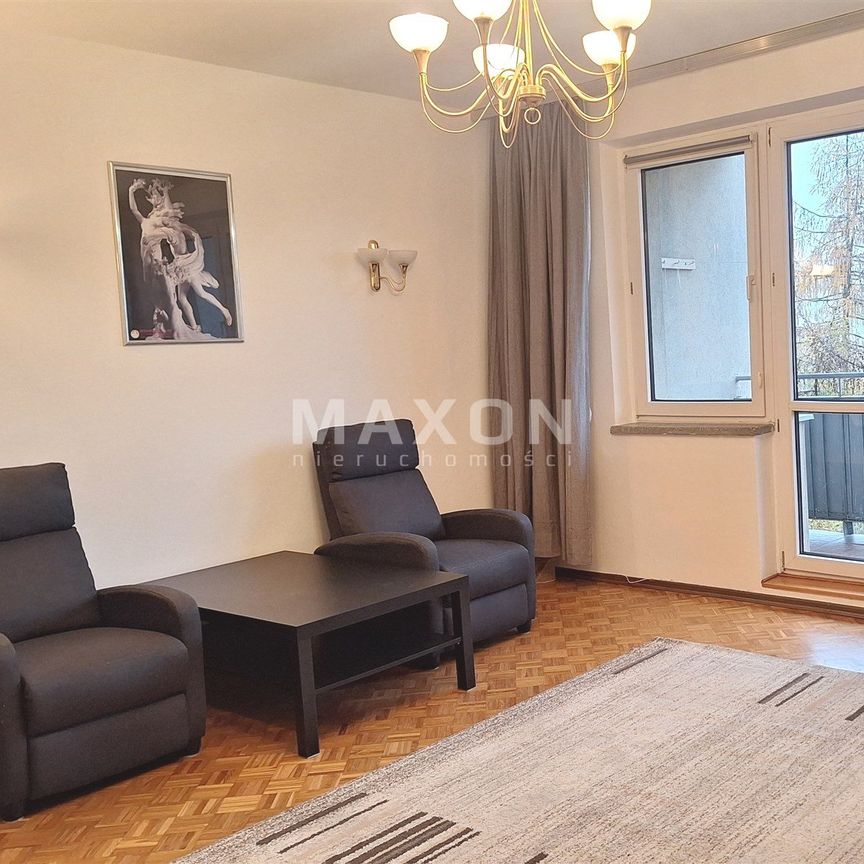 Tuż przy metrze - Photo 1