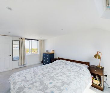 4 bedroom terraced house to rent - Photo 2