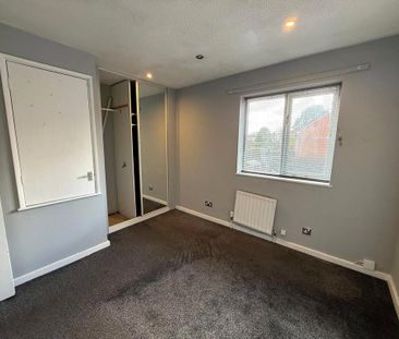 2 bedroom end of terrace house to rent - Photo 3