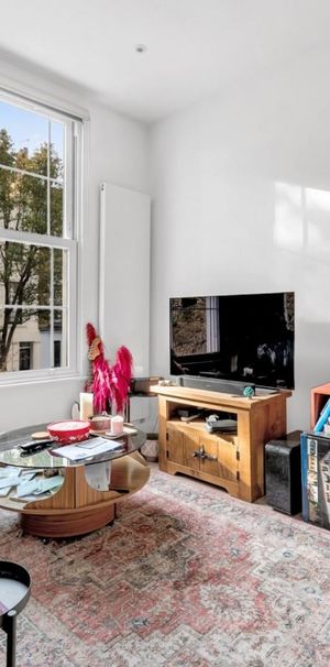 1 bedroom Flat To Let - Photo 1