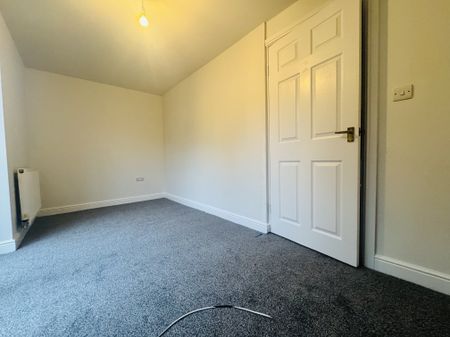 Platt Court, Shipley - Photo 3