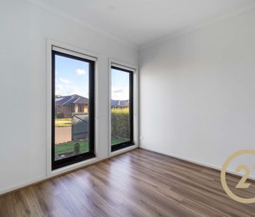 Live in Style - Photo 1