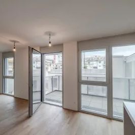 ab 1.12.2026: hofseitig gelegene 2-Zimmer-Wohnung mit Freifläche - Foto 1