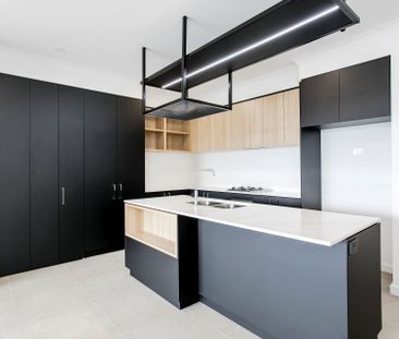 Modern townhouse in the heart of Bowden - Photo 6