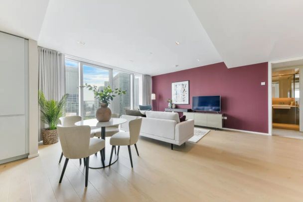 2 bedroom flat in London - Photo 1