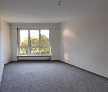 4.5-Zimmerwohnung, 1. OG mit grossem Balkon - Foto 2