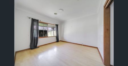 Stunning 4-Bedroom Family Home in Glenside - Photo 5