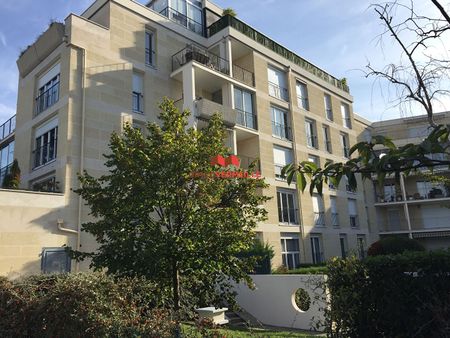 Location Appartement 4 pièces 86m² - Photo 2