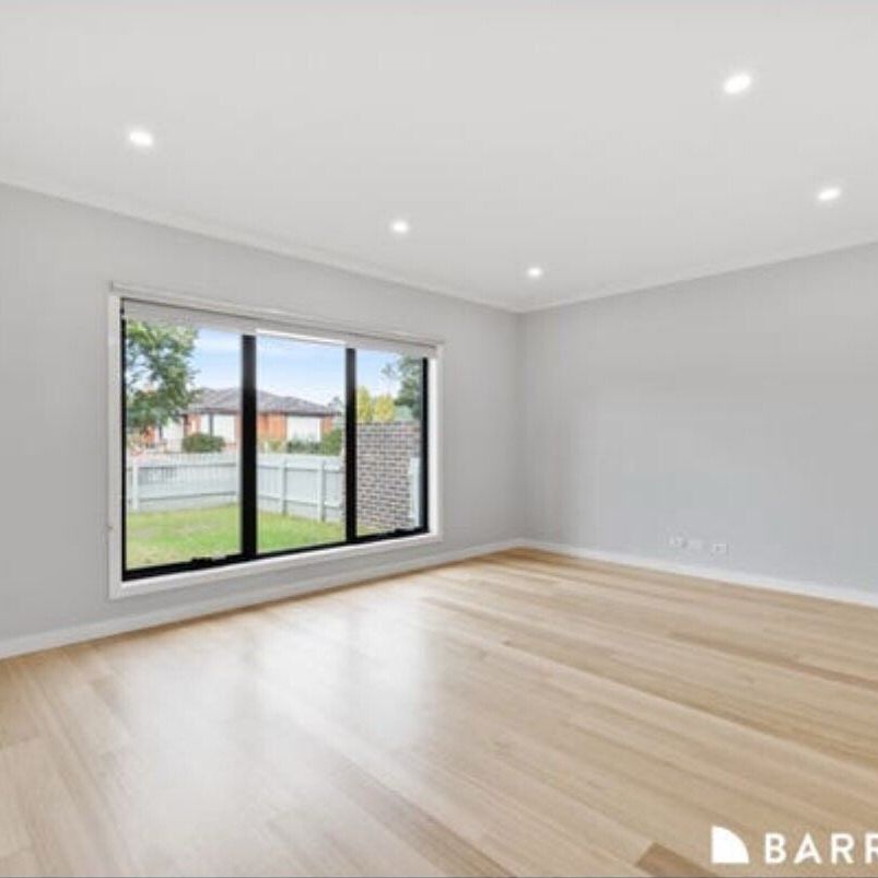 Sunshine North - Photo 1