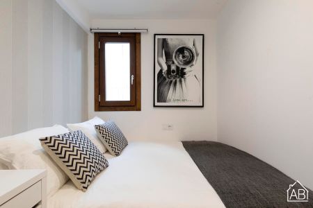 Central two bedroom apartment near the Boqueria market - Photo 2