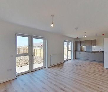 4 bedroom end of terrace house to rent - Photo 1