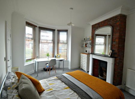 6 bedroom terraced house to rent - Photo 3