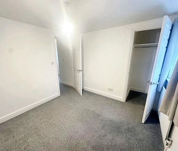 4 bedroom semi-detached house to rent - Photo 1