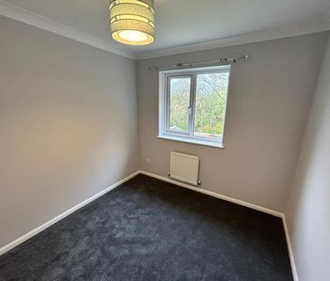 Lansdowne Close, Batley - Photo 1