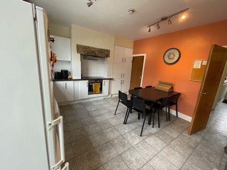 Grimthorpe Terrace - Photo 2