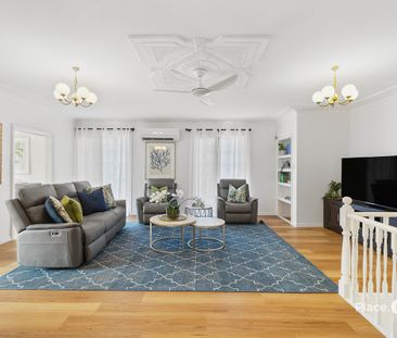 Family Home in a Quiet Yeronga Pocket - Photo 2