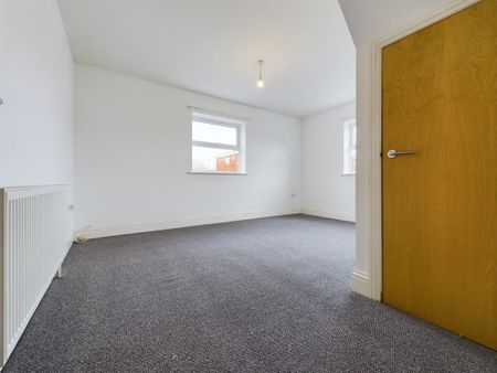 2 bedroom maisonette to rent - Photo 4