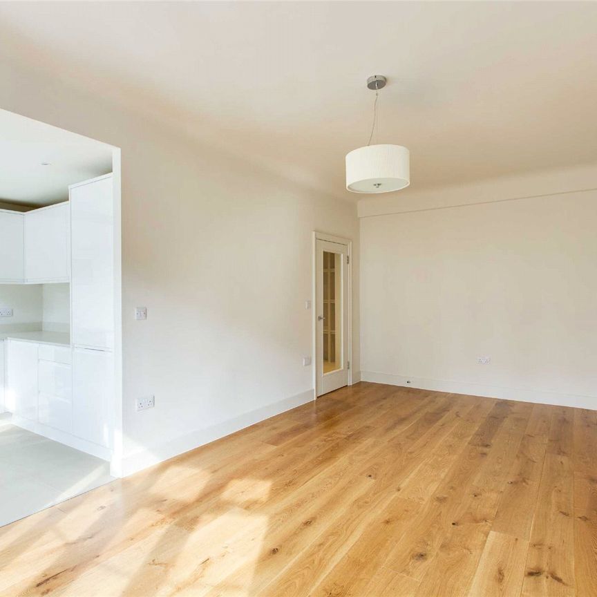 Grove End Gardens, Grove End Road, St Johns Wood, London, NW8 9LN - Photo 1