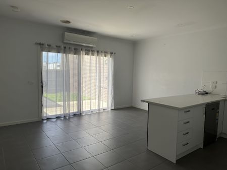 Charming 2-Bedroom Home in Epping - Photo 3