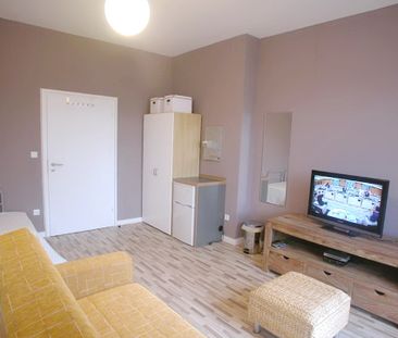 FLATmix.de / Helles, komplett möbliertes Zimmer mit WEST-Balkon in ... - Photo 2