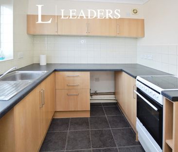 2 bedroom apartment to rent St. Andrews Gardens, Colchester, Essex,... - Photo 4