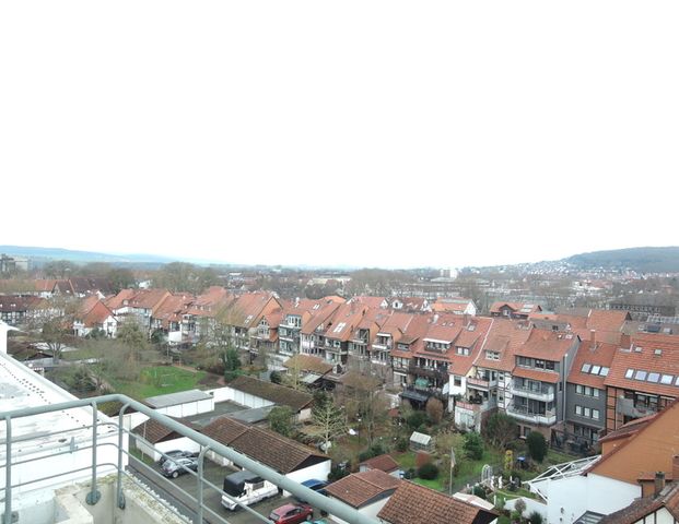 Helle, gepflegte und seniorengerechte Etagenwohnung mit Fahrstuhl und großer Dachterrasse direkt in der Innenstadt - Foto 1