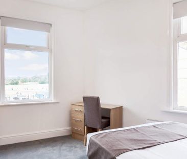 3 bedroom terraced house to rent - Photo 4