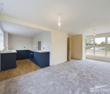 3 bedroom end of terrace house to rent - Photo 1