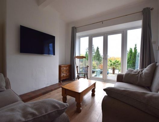 2 Bedroom Terraced To Let - Photo 1