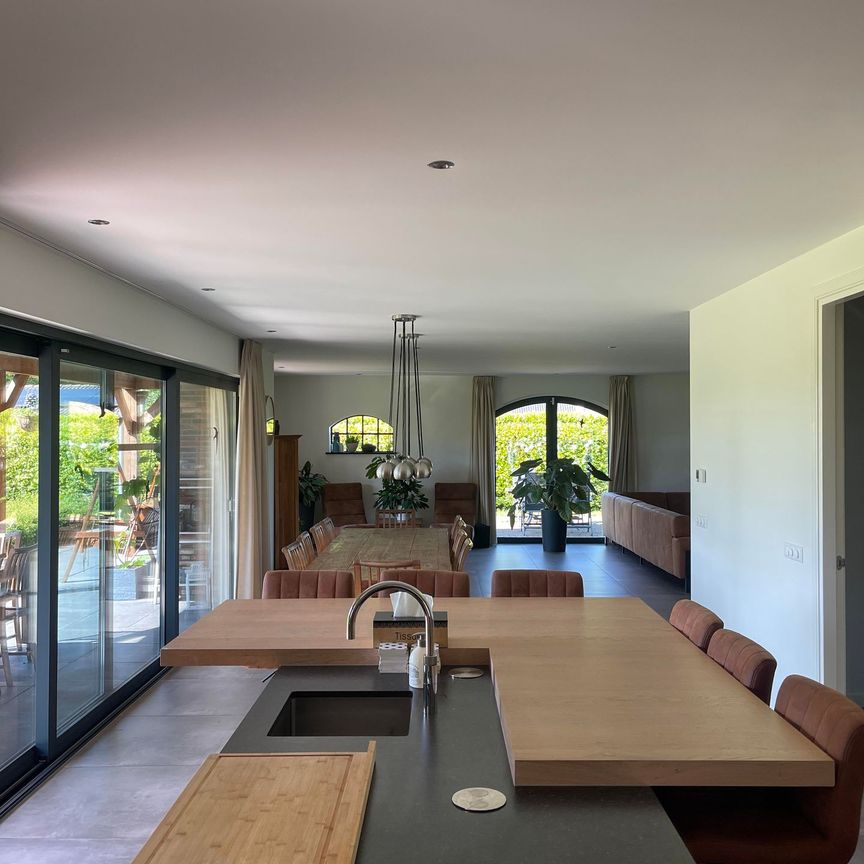 Bredasebaan 66, Verspreide huizen Sprundel, 4714SR - Photo 1