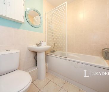 2 bedroom flat to rent - Photo 6