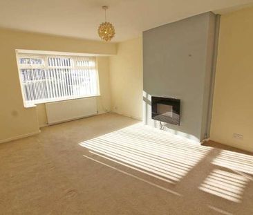 Newington Drive, BL8 - Photo 2