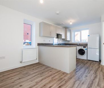 3 bedroom semi-detached house to rent - Photo 1