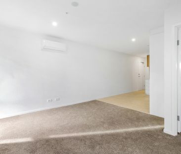 Spacious Living! - Photo 2