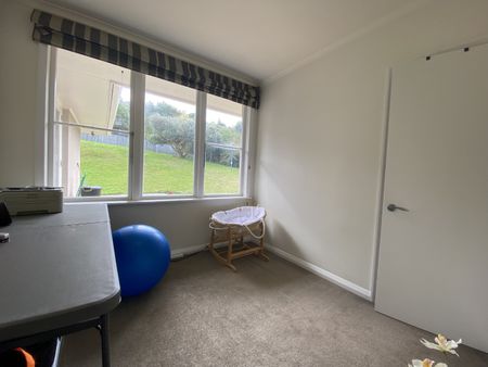 Sunny & Spacious Home - Photo 5