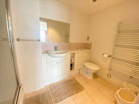 Mercury House, Heathcroft, Ealing, W5 - Photo 2