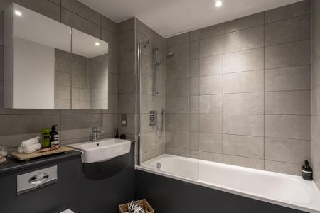 1 bedroom flat to rent - Photo 2