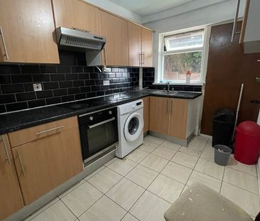 Room in a Shared House, Headingley Mount, LS6 - Photo 3