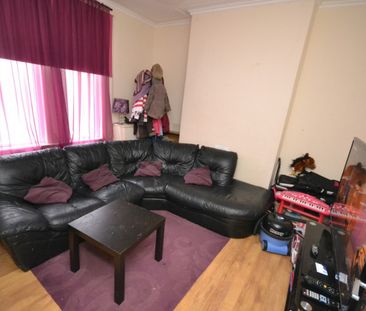 3 bed Mid Terraced House for Rent - Photo 6