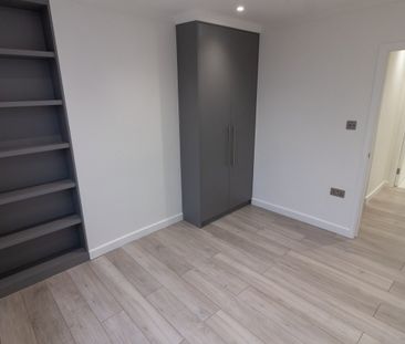 2 Bed Flat, Deptford High St., SE8 - Photo 6