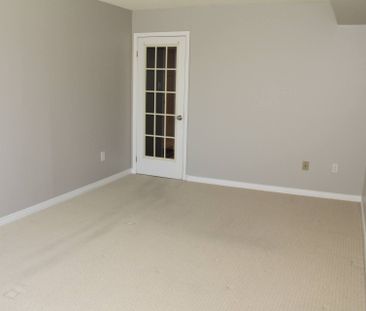 For Lease - 175 Cedar Avenue Unit# 214, Richmond Hill, Ontario - Photo 5