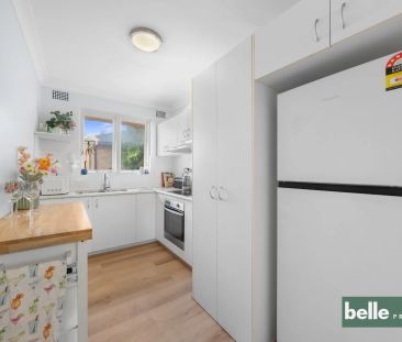 Private top-level home with leafy outlook - Photo 5