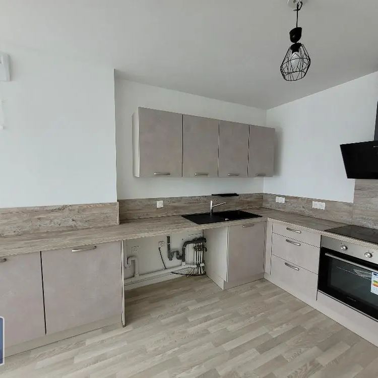 Appartement à louer 4 pièces 75.95m² - Photo 1